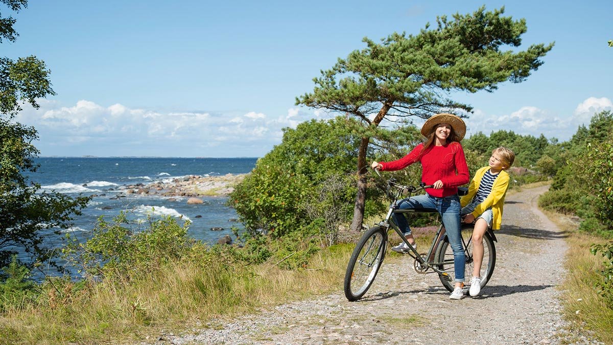 Archipelago-biking-by-Visit-Turku