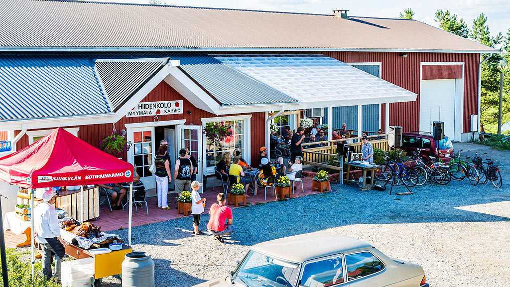 Mattila-Marjatila-wine-tasting-by-VisaVehmanen