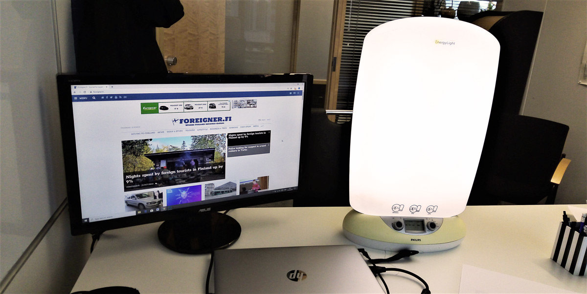 Kaamos-lamp-light-darkness