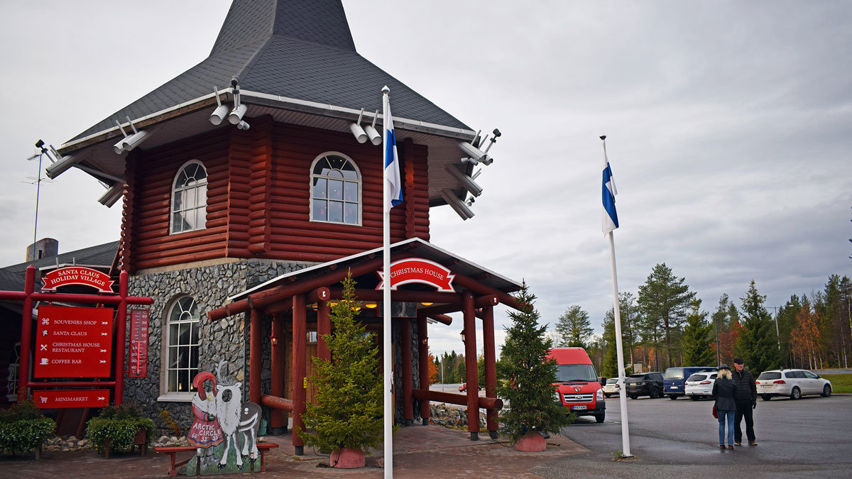 Santa-Claus-Village-by-Pablo-Morilla