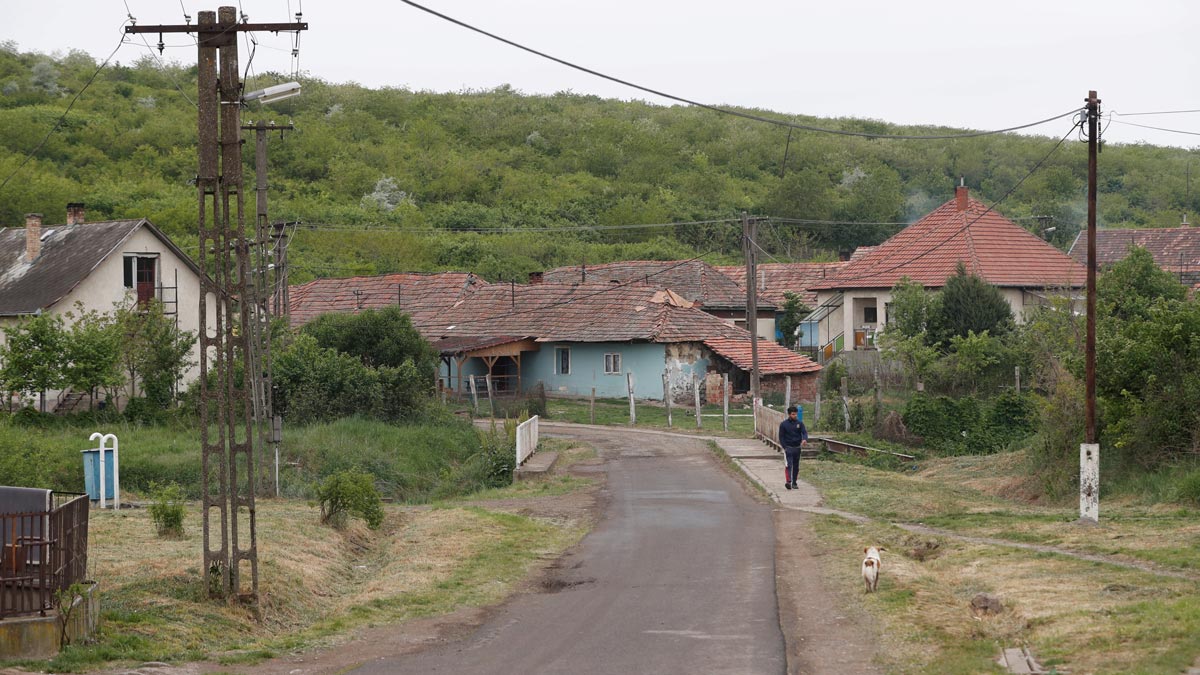 FILE PHOTO: A general view of the Roma part of the town Gyongyospata, Hungary, May 13, 2020. REUTERS/Bernadett Szabo/File Photo
