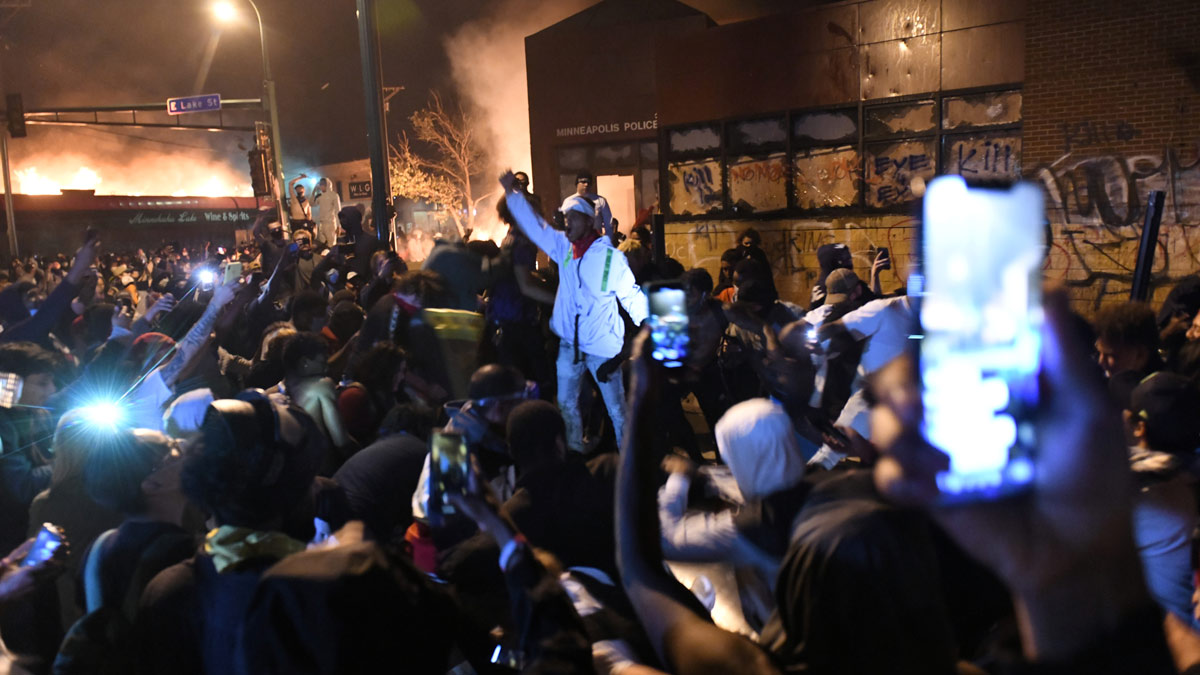 Minneapolis-Riot-3-by-Reuters