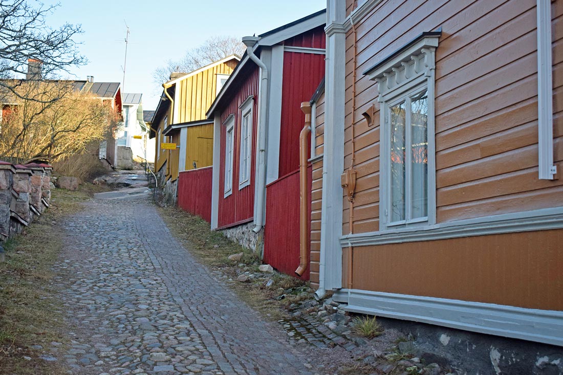 Porvoo-street-by-Pablo-Morilla