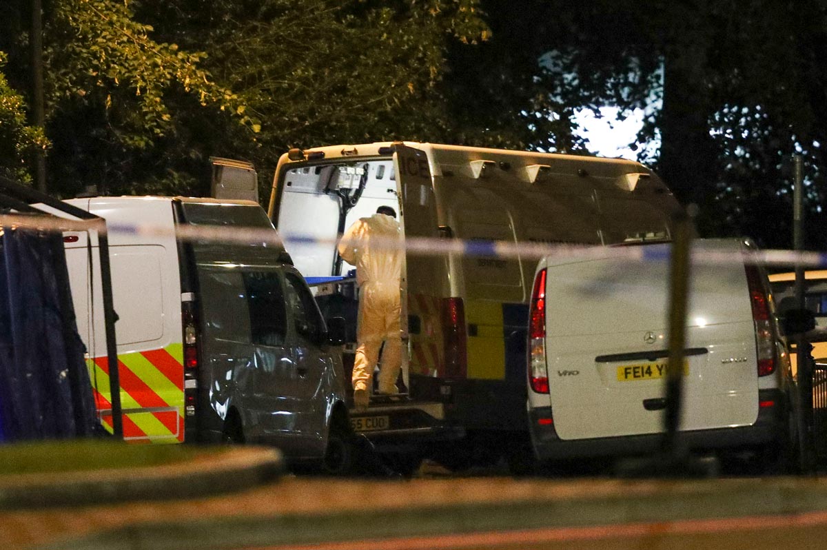 Forensic-unit-Britain-UK-terrorist-attack-park-by-dpa