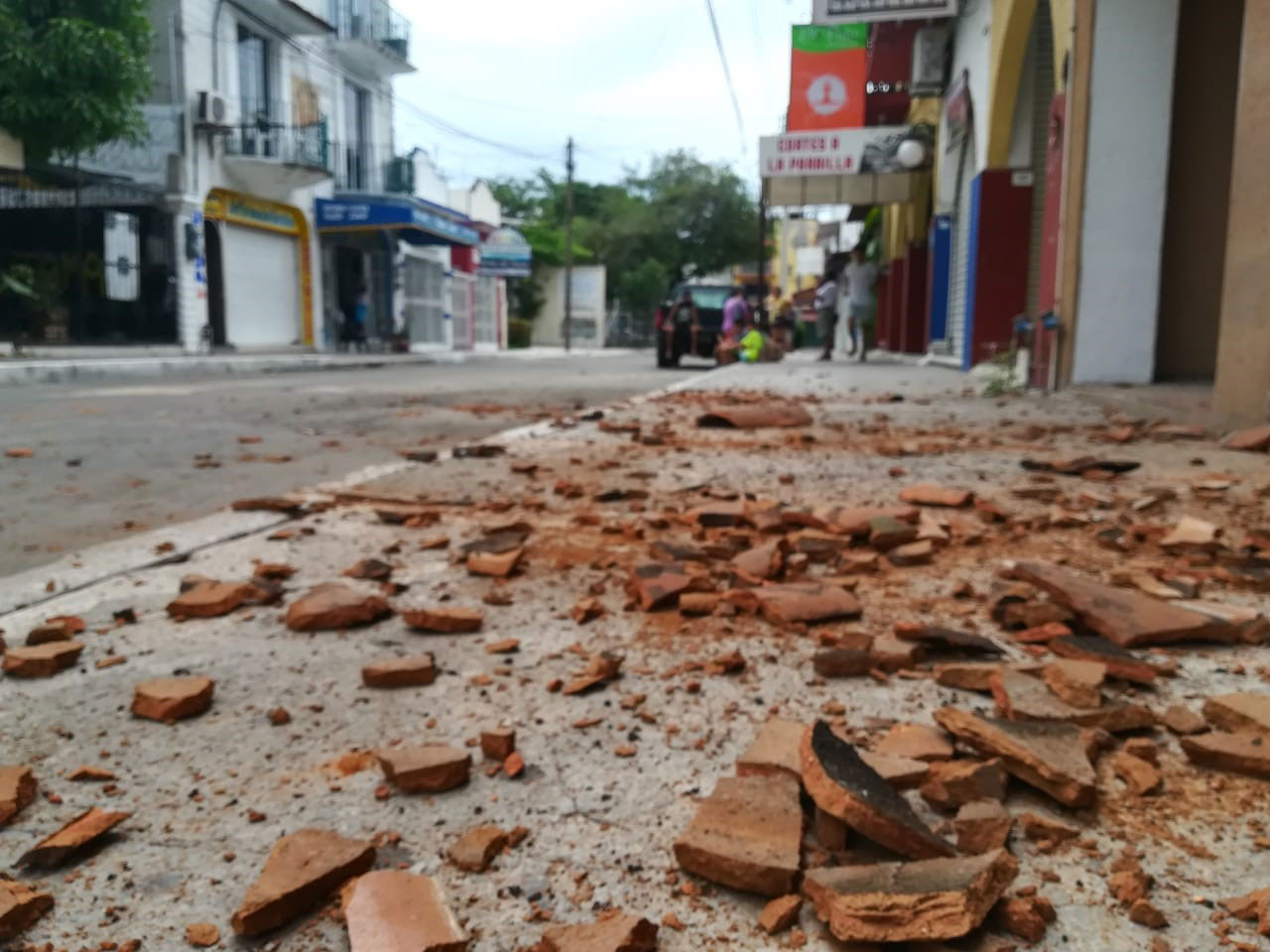 Mexico, Crucecita: Broken tiles are lying on the road, after a 7.4-magnitude earthquake rocked central and southern Mexico. Photo: Carlos Ramos/dpa