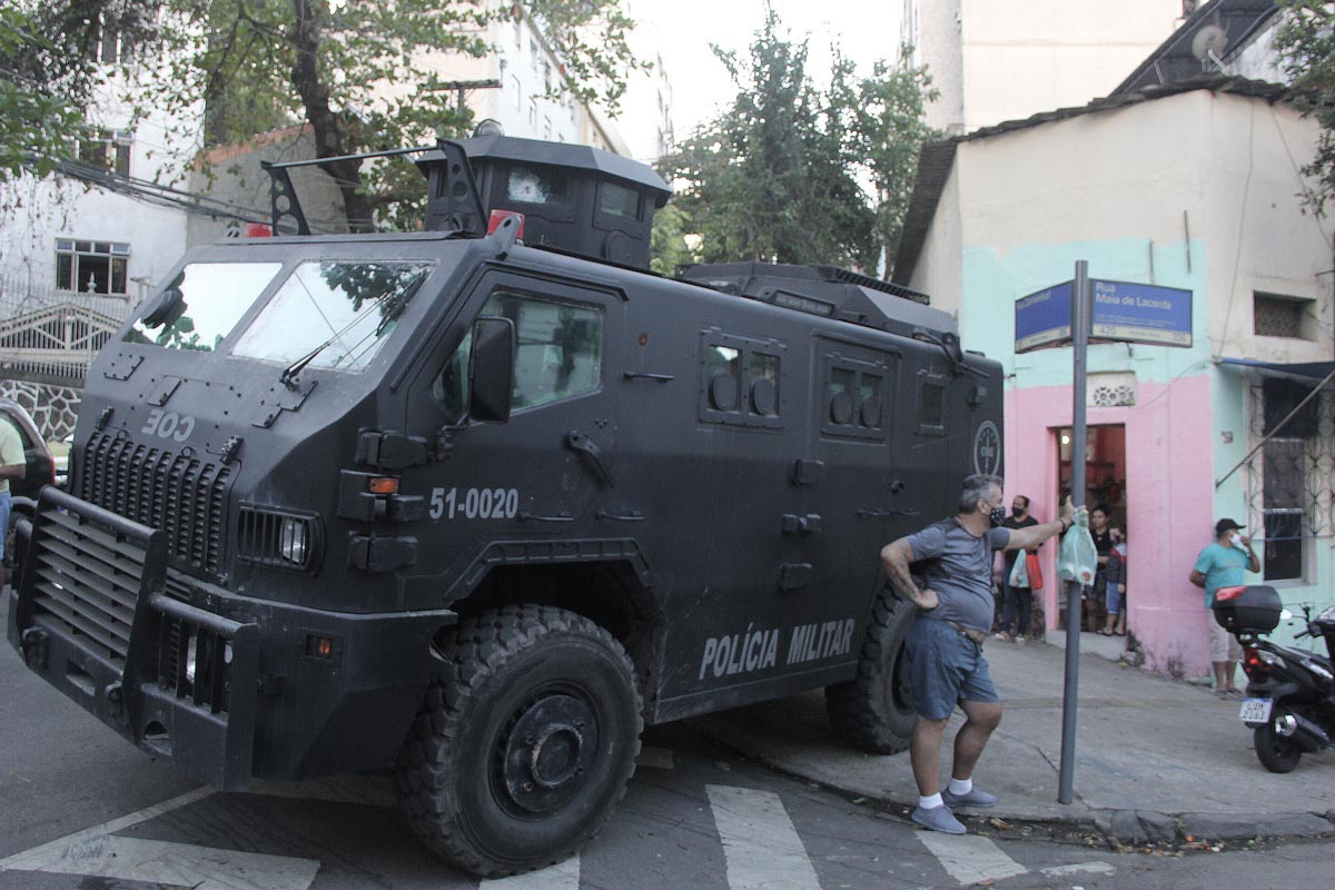 Police-armoured-vehicle-by-dpa
