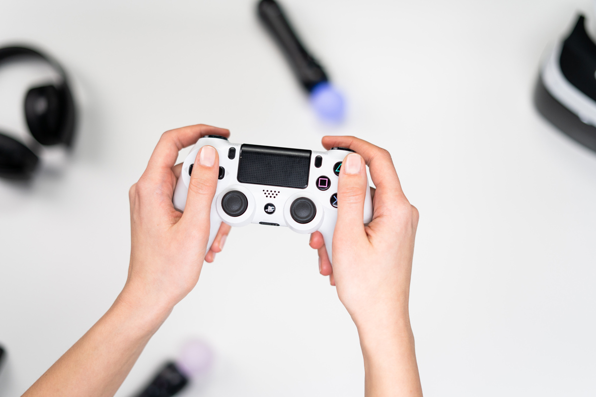 Console-controller-games gaming gamer by-Pexels