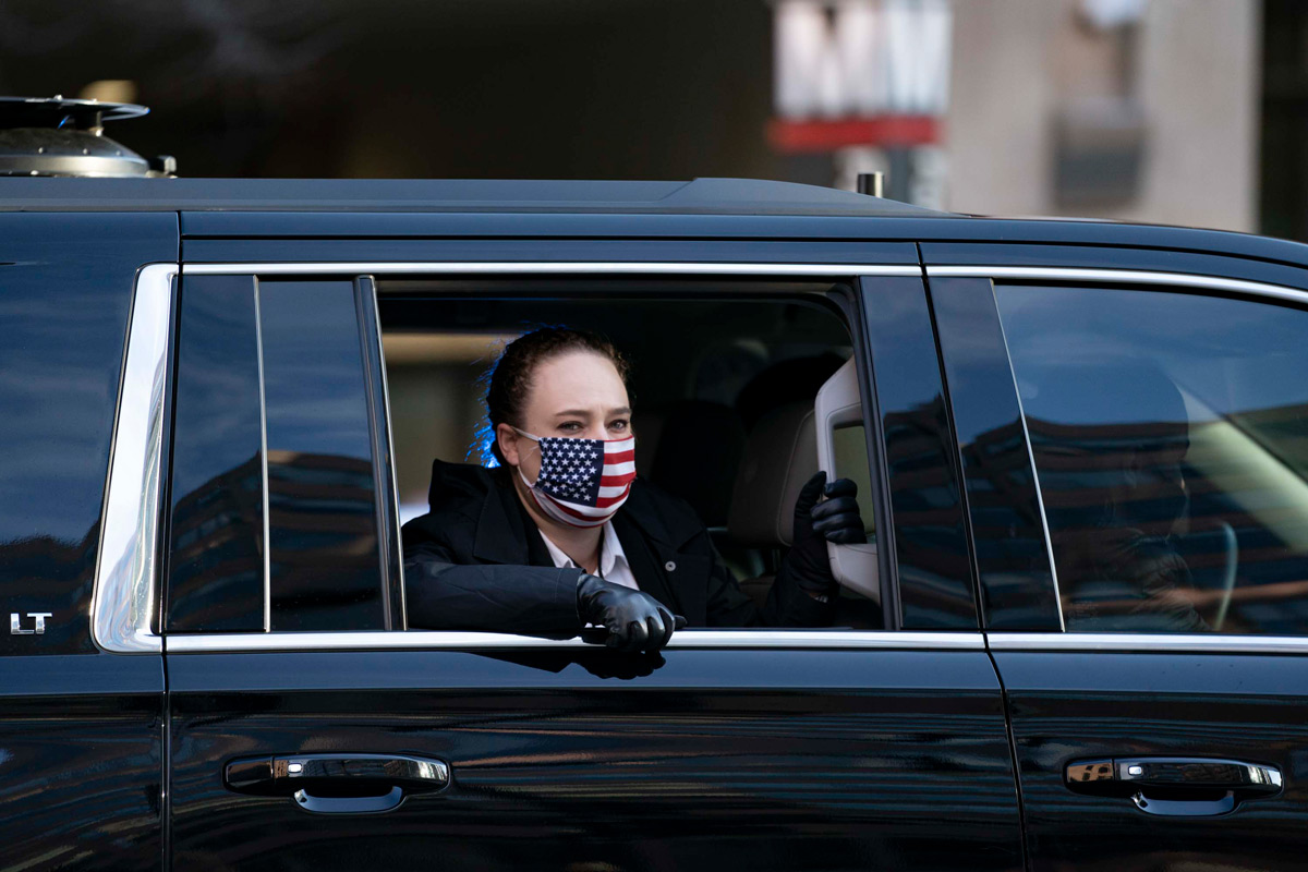 20 January 2021, US, Washington: A Secret Service member looks out of the window of an SUV near the White House ahead of President-elect Joe Biden inauguration as the 46th President of the United States. Photo: Dominick Sokotoff/ZUMA Wire/dpa