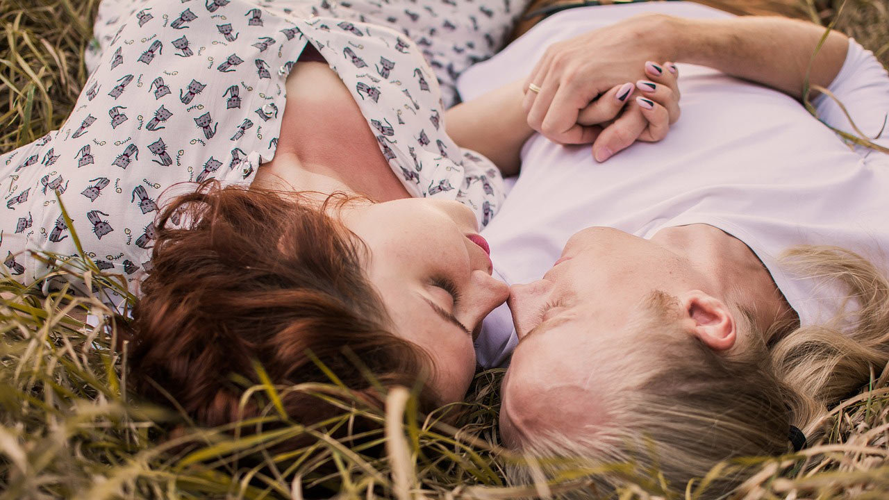 Couple-sex-forest-love-affection