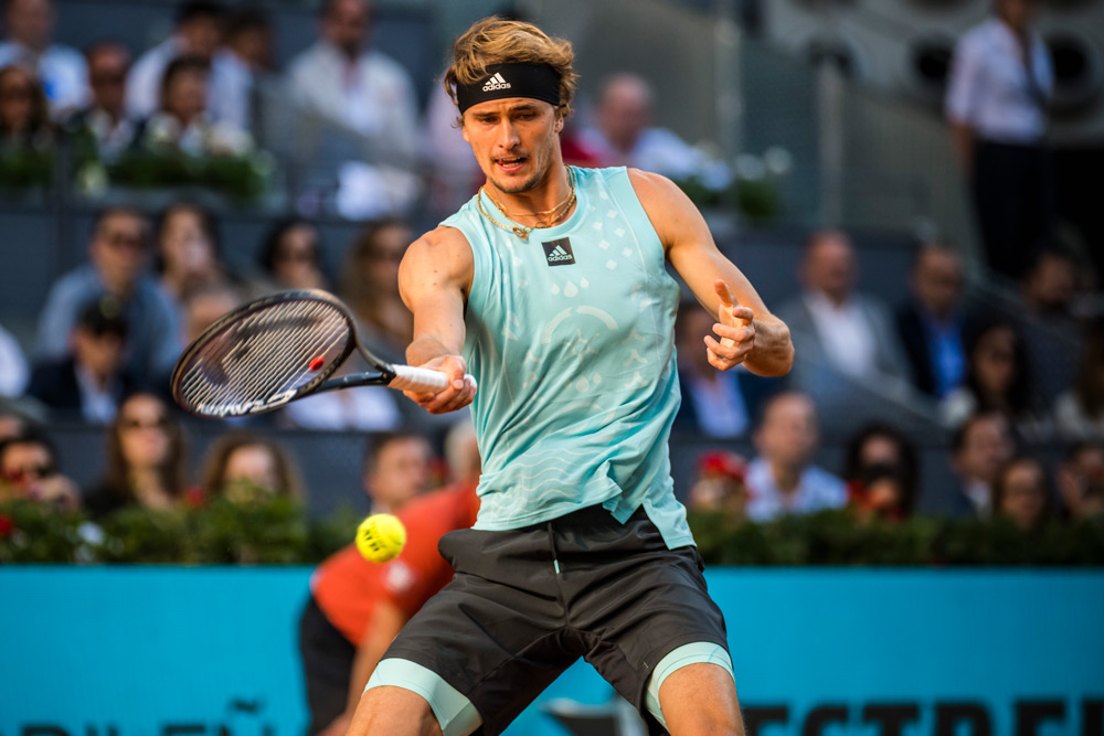 08 May 2022, Spain, Madrid: German tennis player Alexander Zverev in action against Spanish Carlos Alcaraz during their men's singles final match of the Madrid Open tennis tournament at the Manolo Santana stadium. Photo: Matthias Oesterle/ZUMA Press Wire/dpa.