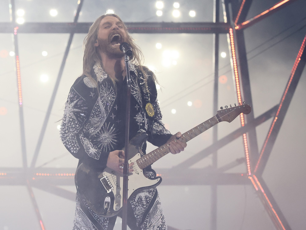 14 May 2022, Italy, Turin: Sam Ryder from Great Britain performs "Space Man" during the final stage of the Eurovision Song Contest (ESC). Photo: Jens Büttner/dpa.