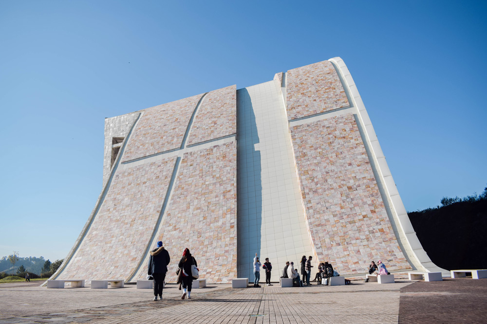 One of the modern buildings that are part of the controversial City of Culture of Galicia. Photo: Pablo Morilla.